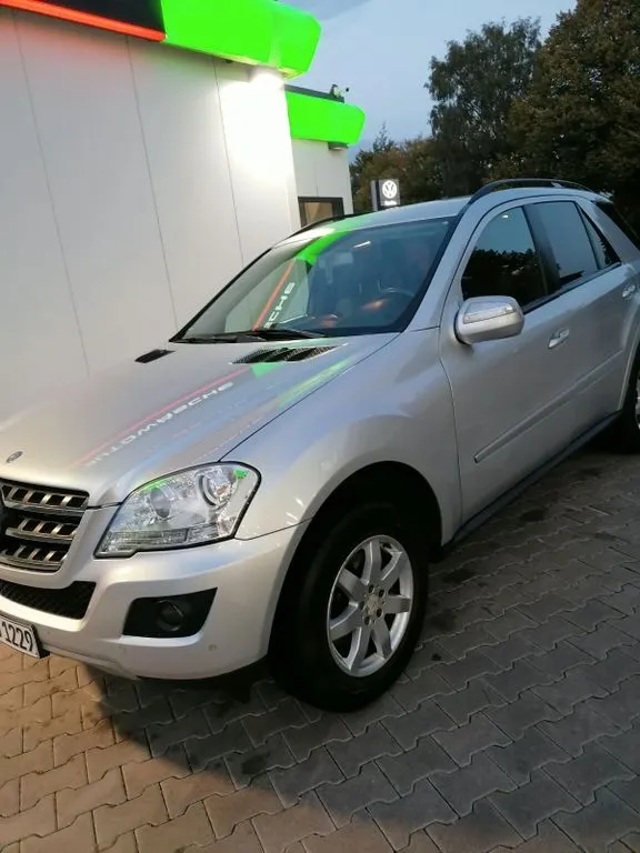 Mercedes-Benz ML 320