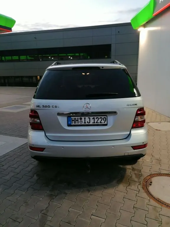 Mercedes-Benz ML 320