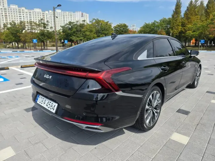 Kia K8