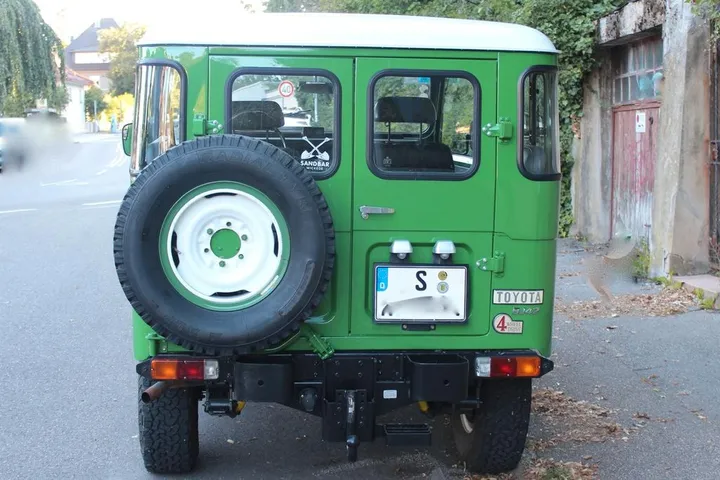Toyota Land Cruiser