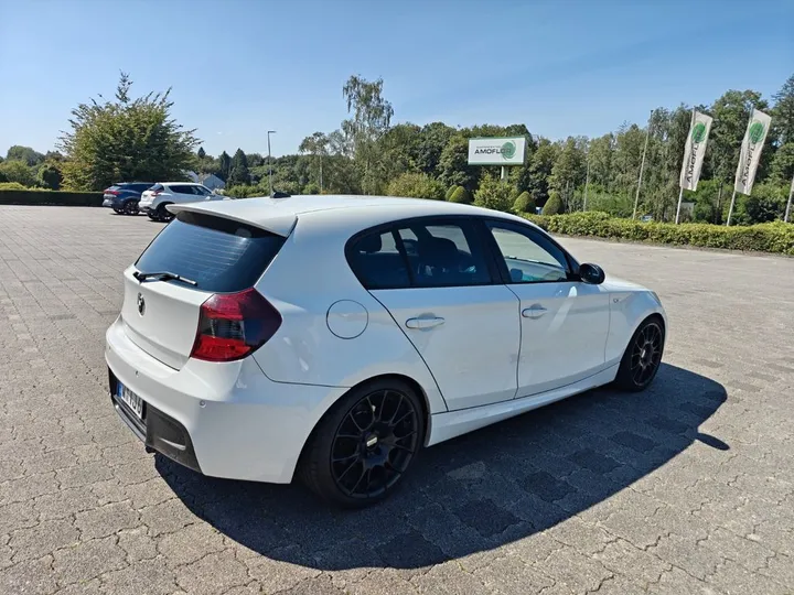 BMW 130