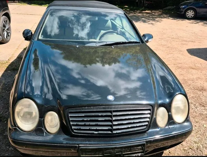 Mercedes-Benz CLK 320