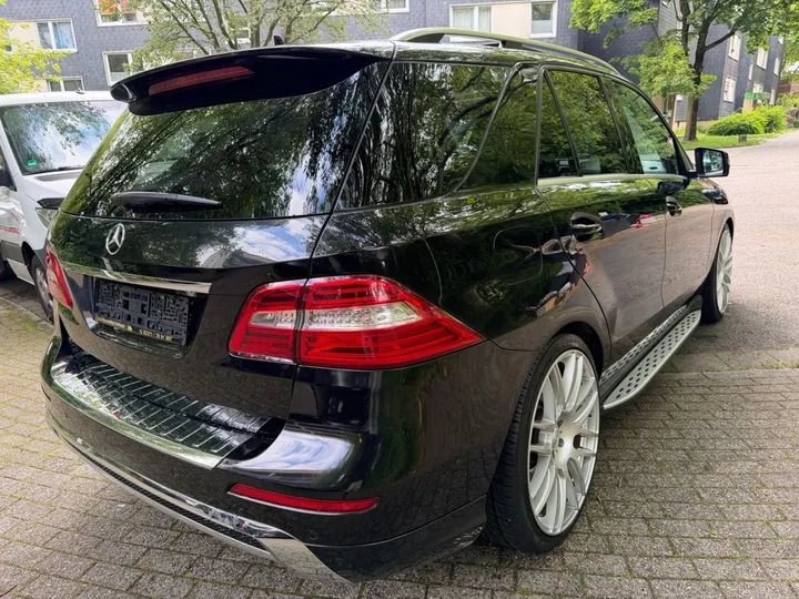 Mercedes-Benz ML 350