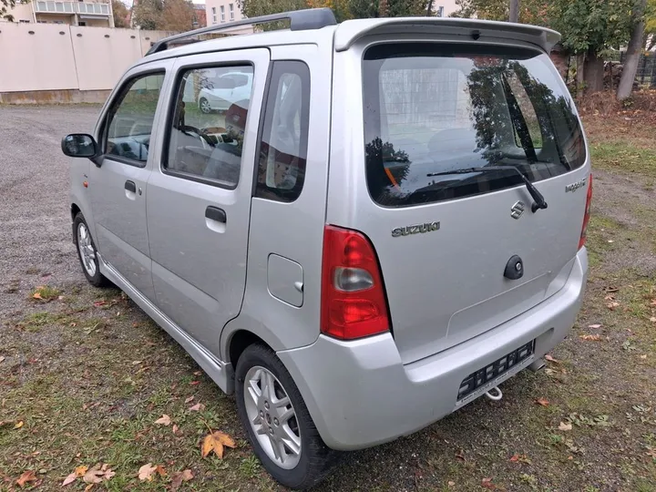 Suzuki Wagon R+