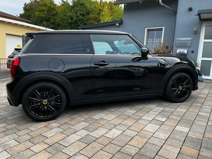 MINI Cooper SE
