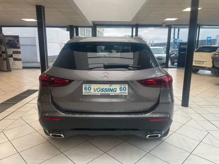 Mercedes-Benz GLA 220