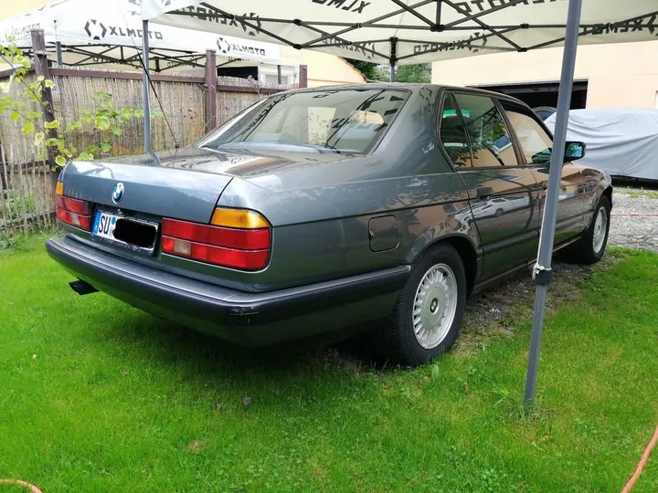 BMW 735