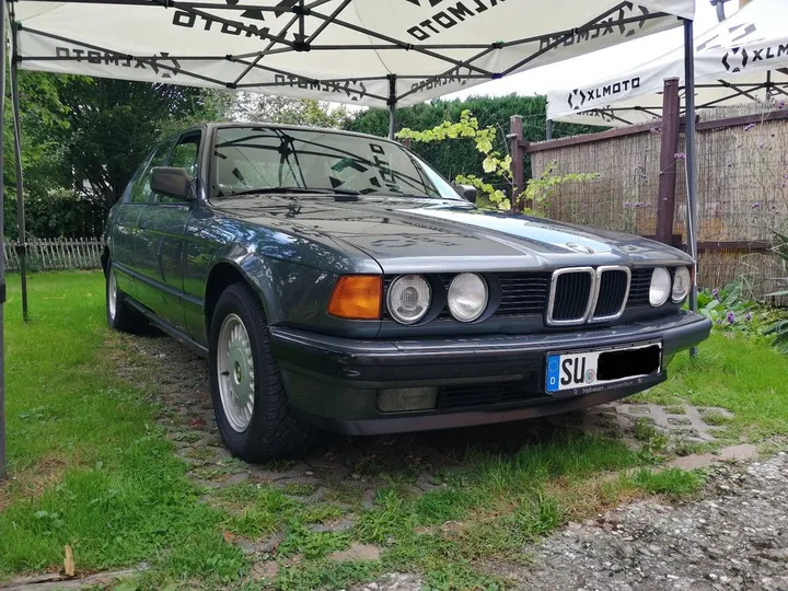 BMW 735