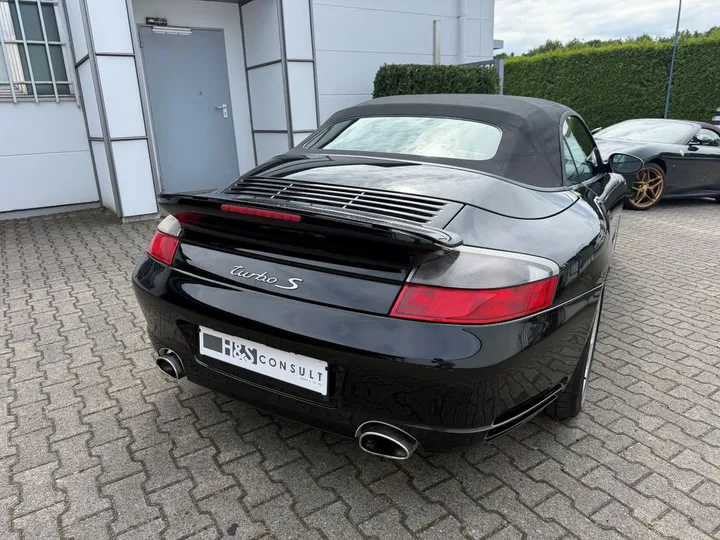 Porsche 996