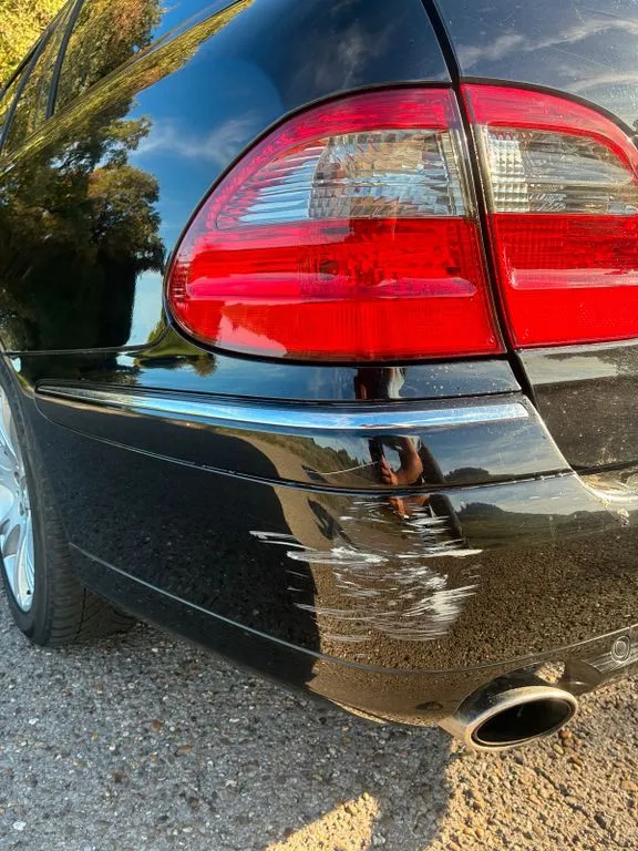 Mercedes-Benz E 320