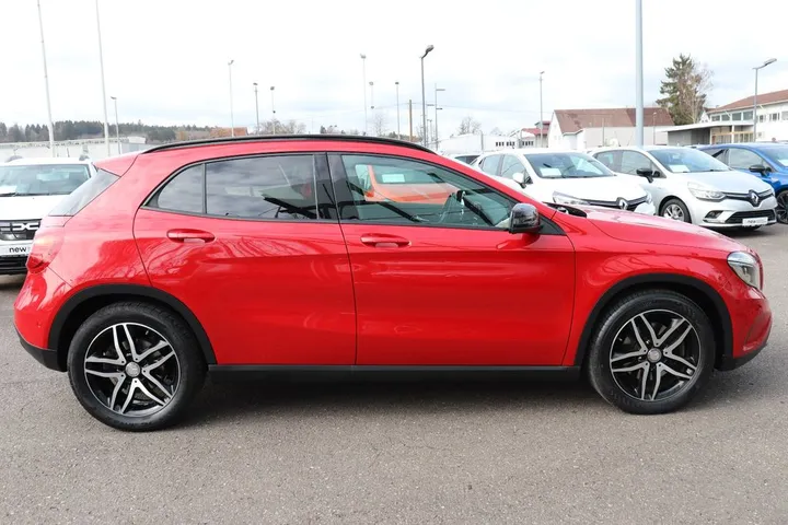 Mercedes-Benz GLA 250