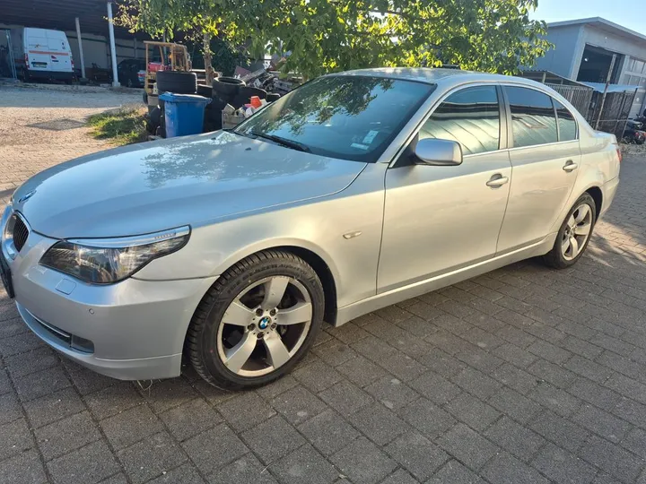 BMW 525