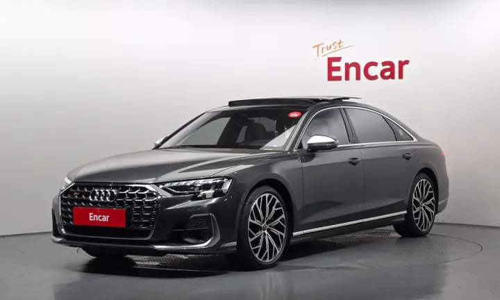 Audi S8