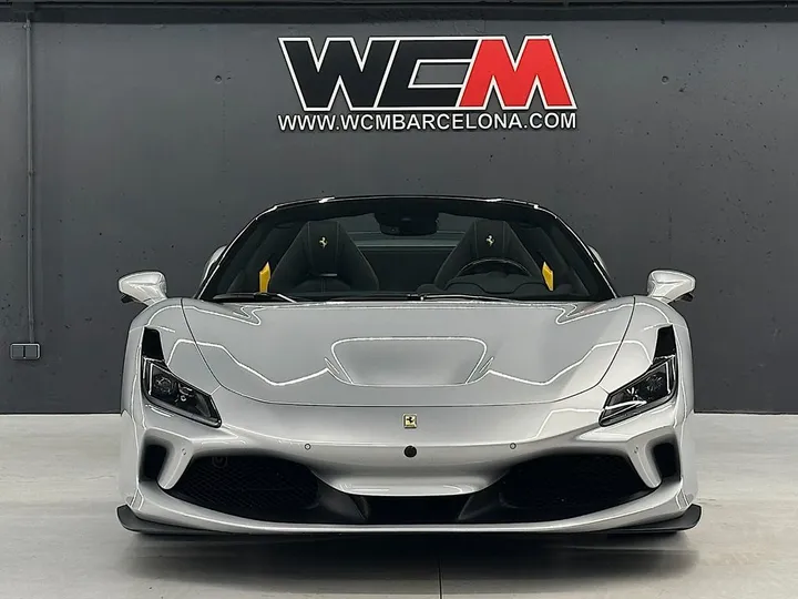Ferrari F8