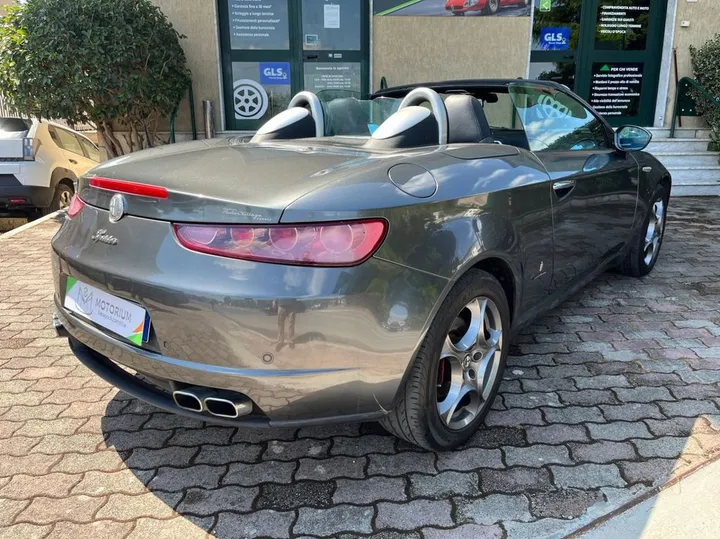 Alfa Romeo Spider