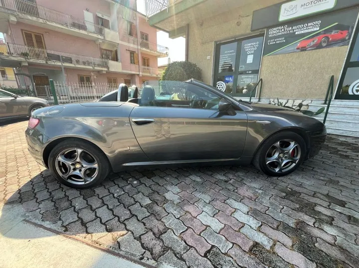 Alfa Romeo Spider