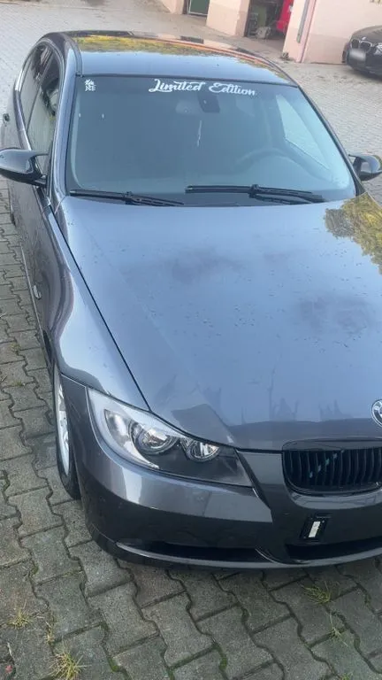 BMW 320