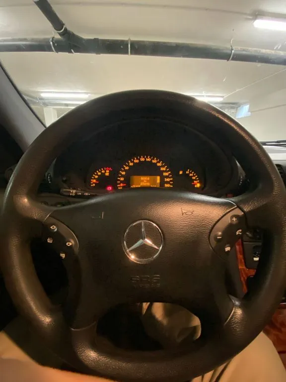 Mercedes-Benz C 200