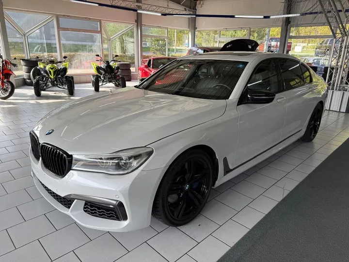BMW 750