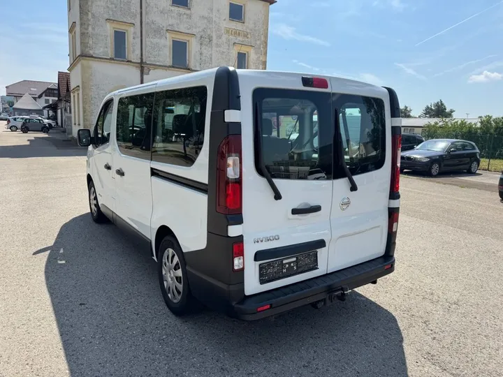 Nissan NV300