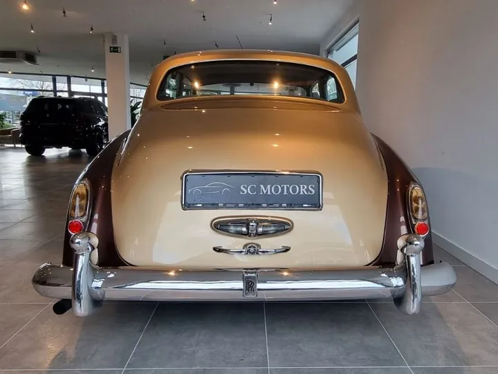 Rolls-Royce Silver Cloud