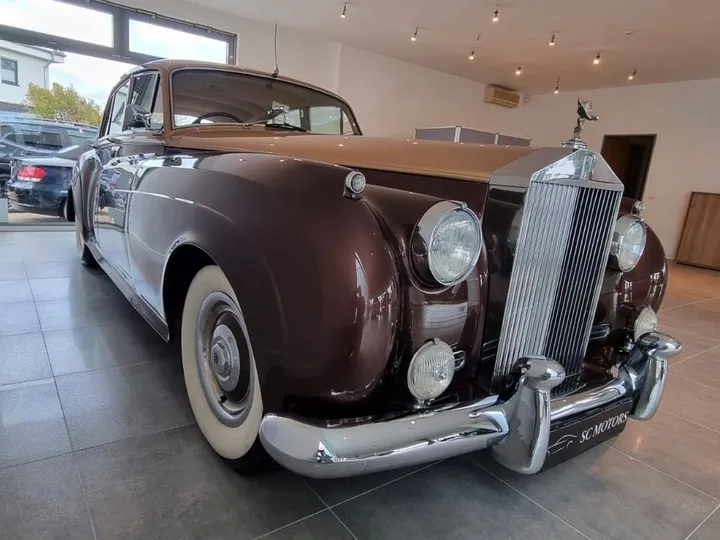 Rolls-Royce Silver Cloud