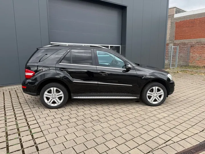 Mercedes-Benz ML 320