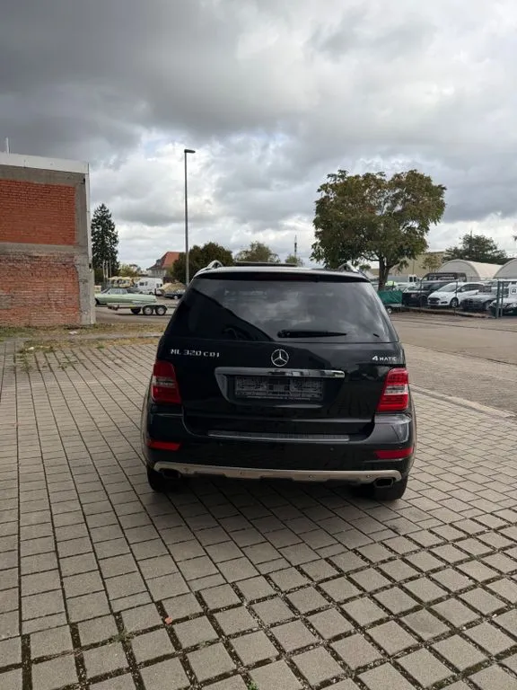 Mercedes-Benz ML 320