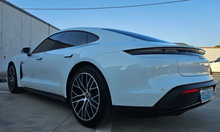 Porsche Taycan