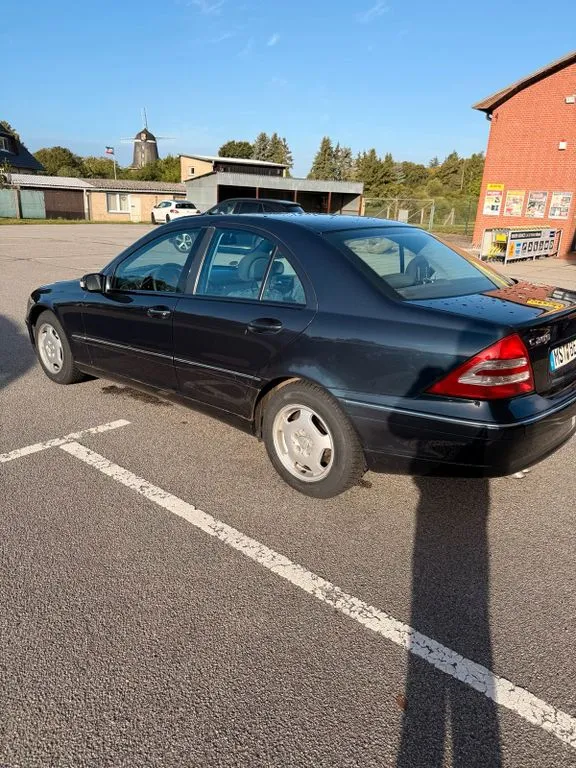 Mercedes-Benz C 200