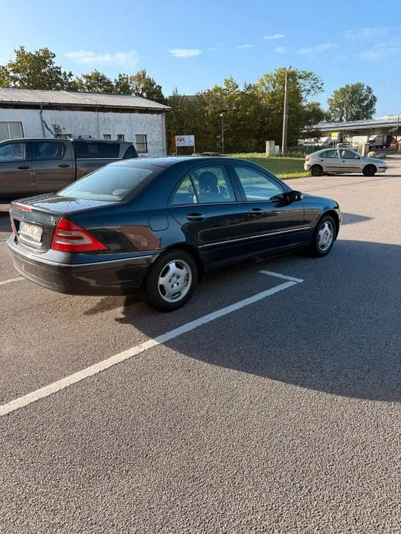 Mercedes-Benz C 200