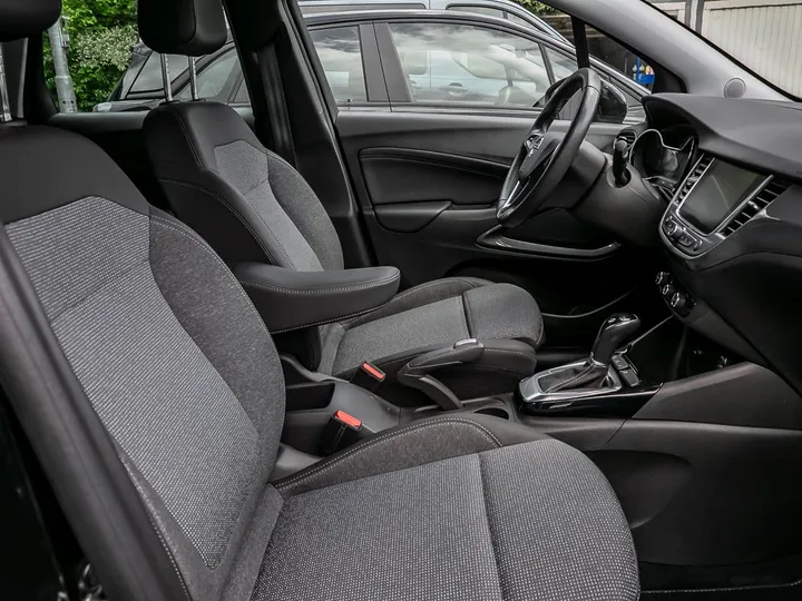 Opel Crossland (X)