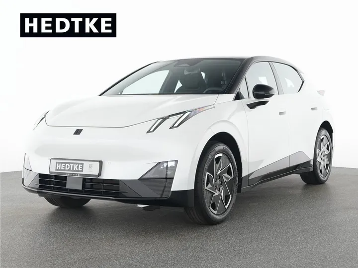 Lynk&Co 02