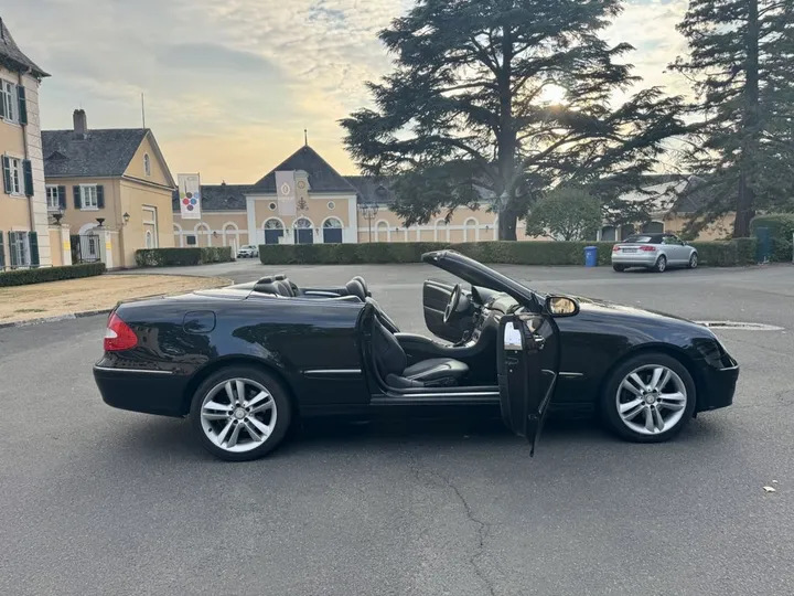 Mercedes-Benz CLK 200