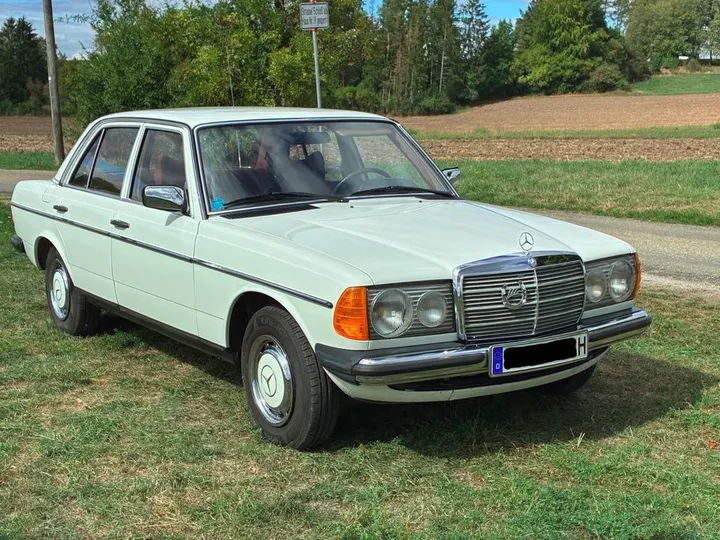 Mercedes-Benz 200