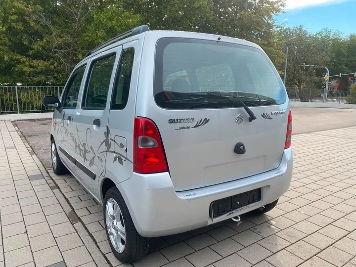 Suzuki Wagon R+