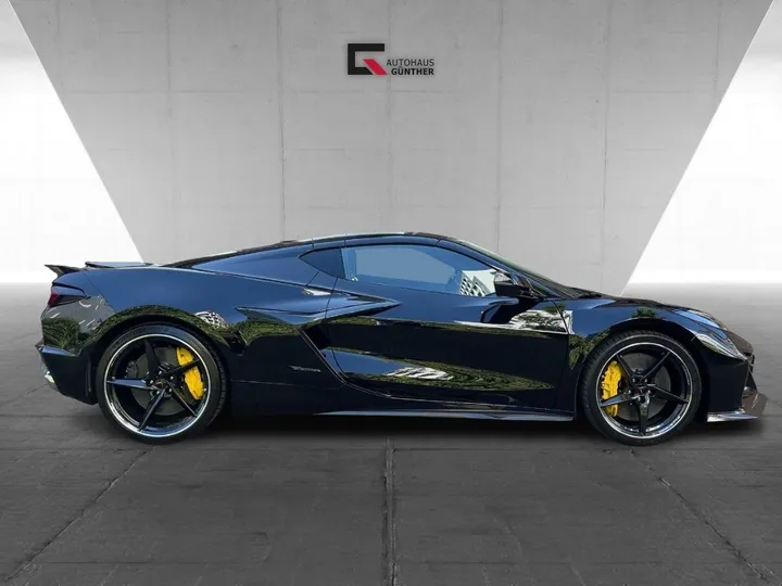 Corvette C8