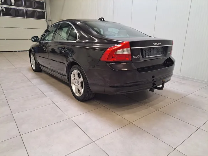 Volvo S80