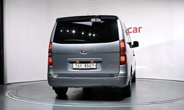 Hyundai Starex