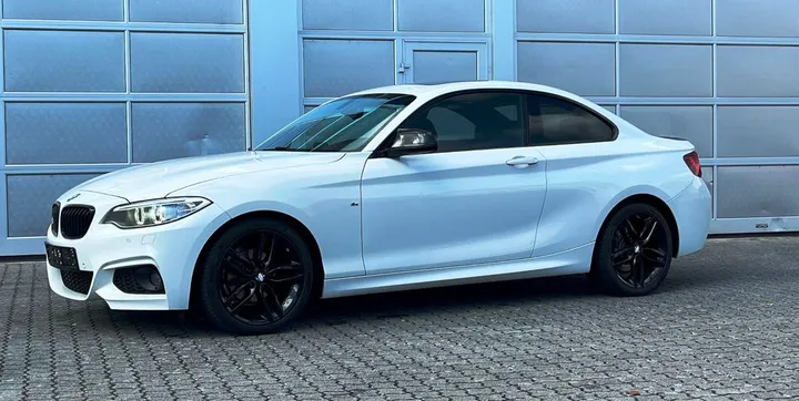 BMW 218