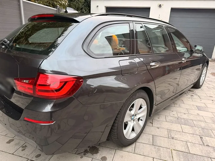 BMW 525