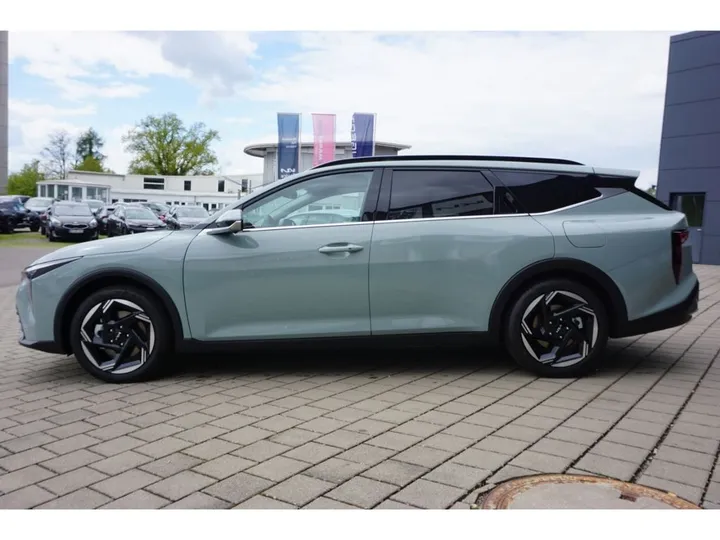 Kia K4