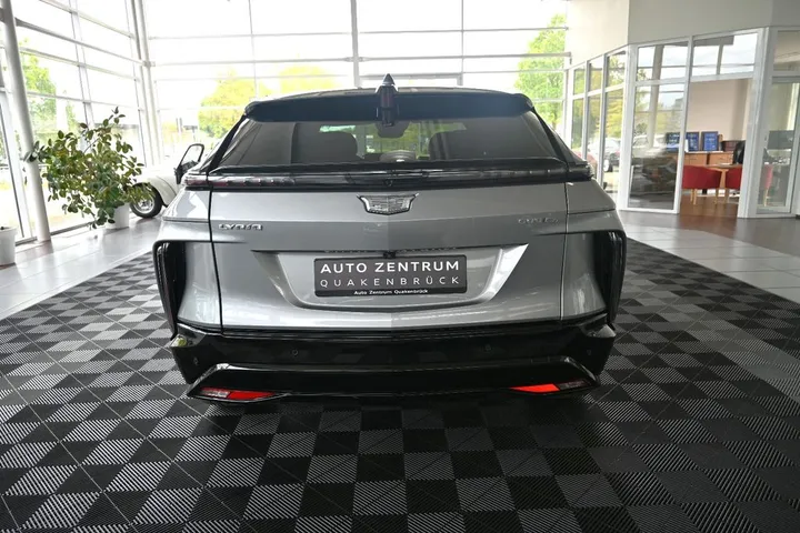Cadillac LYRIQ