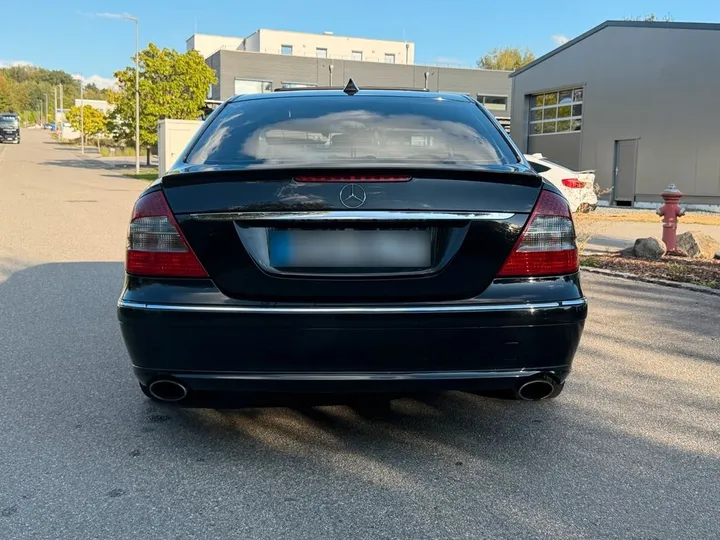 Mercedes-Benz E 280