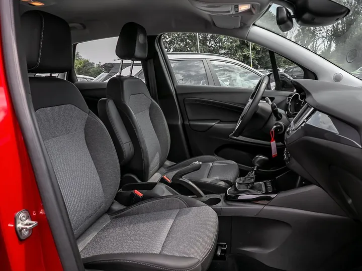 Opel Crossland (X)