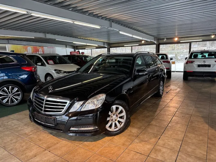 Mercedes-Benz E 200
