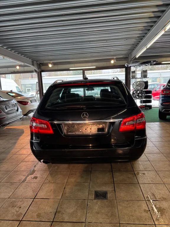 Mercedes-Benz E 200
