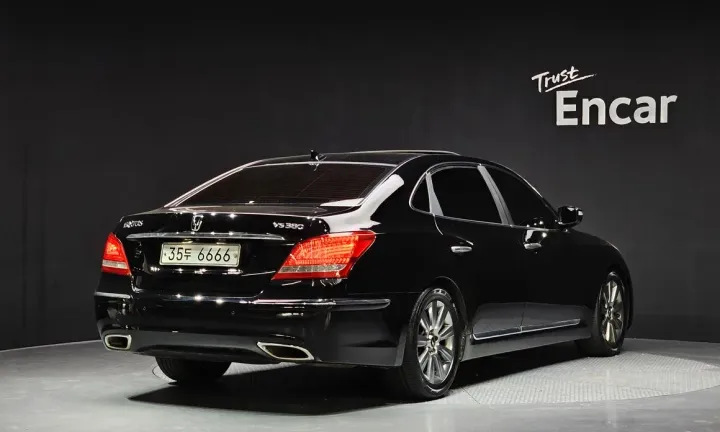 Hyundai Equus