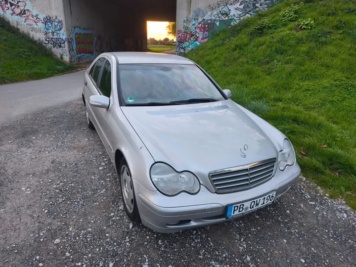 Mercedes-Benz C 200