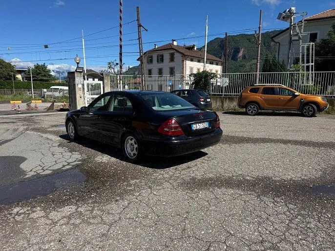 Mercedes-Benz E 270